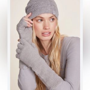 Barefoot Dreams Gloves and Hat